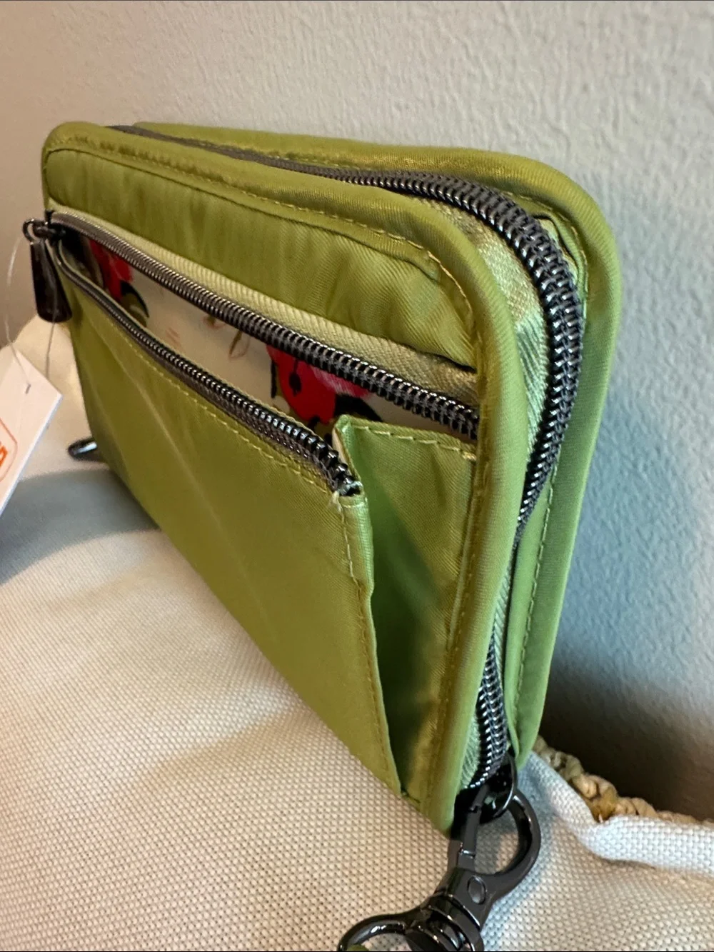 Lug Tandem Zip SE Grass Green Quilted Wristlet/cell phone Wallet-
